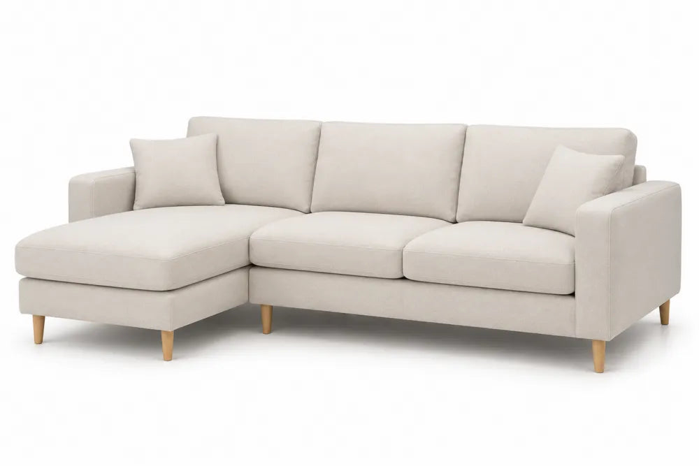 Sofá modular chaise longue izquierdo tapizado en tejido beige con patas de madera natural estilo contemporáneo