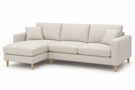 Sofá modular chaise longue izquierdo tapizado en tejido beige con patas de madera natural estilo contemporáneo